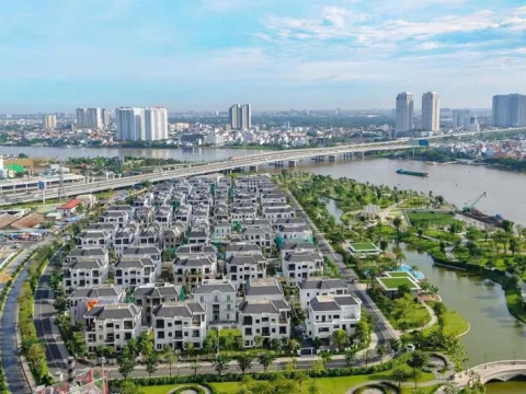 Căn hộ 114m2, view sông công viên nội thất cao cấp siêu đẹp, đã có sổ.